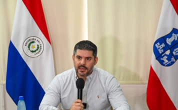 Bello rompe contrato y critica a Nenecho